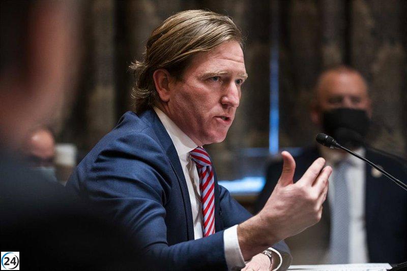 Trump inicia indagación contra exjefe de ciberseguridad y exfuncionario de Seguridad Nacional de su administración.
