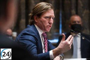 Trump inicia indagación contra exjefe de ciberseguridad y exfuncionario de Seguridad Nacional de su administración.