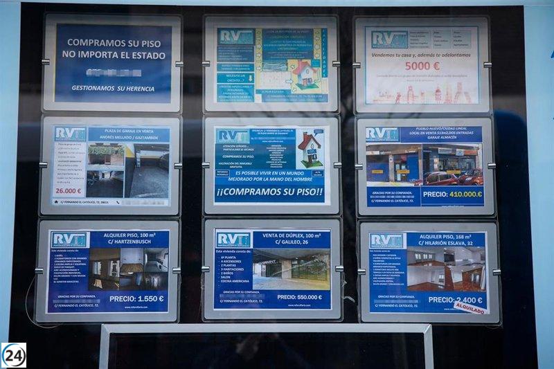 Aumento del 10,3% en la compra de viviendas por extranjeros en la segunda mitad de 2024, reportan notarios.
