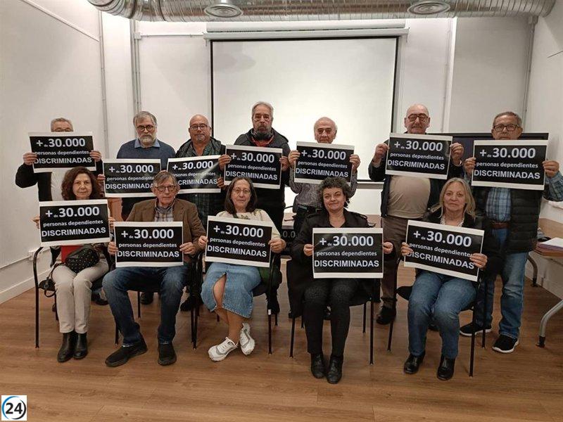 Familiares de víctimas impulsarán en mayo una demanda ante la UE por la discriminación de más de 30.000 dependientes.