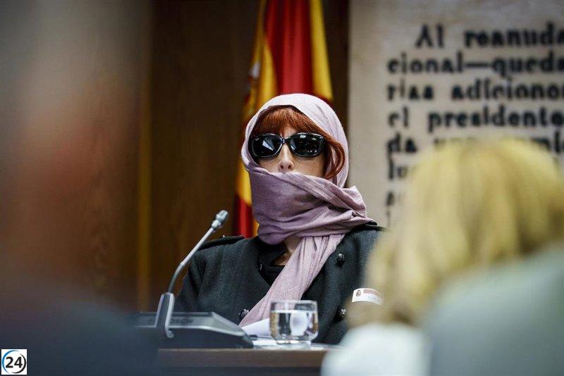 La ex pareja de Koldo se presenta en el Senado con el rostro cubierto y decide no declarar.