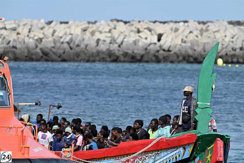 Rescate de 70 migrantes en cayuco cerca de La Restinga, El Hierro