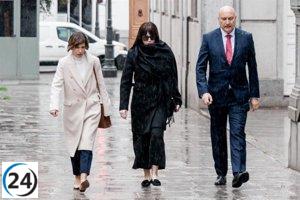 Expareja de Ábalos se ausenta de la comisión del Senado por problemas de salud.