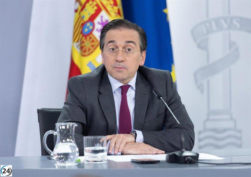 Albares defiende la soberanía de España ante posibles represalias de Trump por su viaje a China.