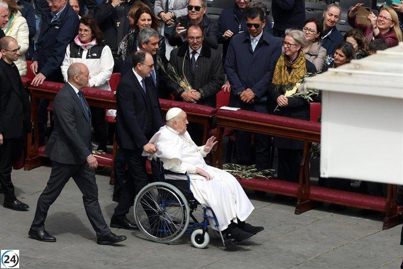 El Papa se ausentará en la presidencia de las ceremonias del Jueves y Viernes Santo, aunque su participación aún es posible.
