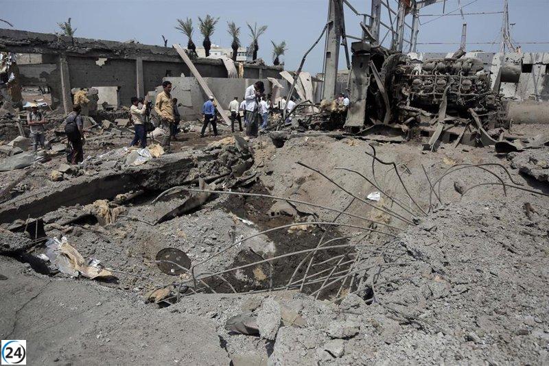 Casi 60 víctimas en ataque estadounidense a puerto petrolero en Yemen.