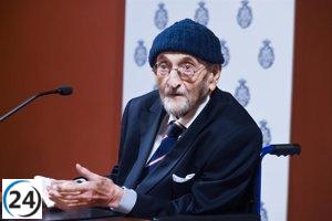 Álvaro Pombo dirigirá la Semana Cervantina con una reflexión sobre 'El licenciado Vidriera', en un evento destacado por la presencia de Vargas Llosa.