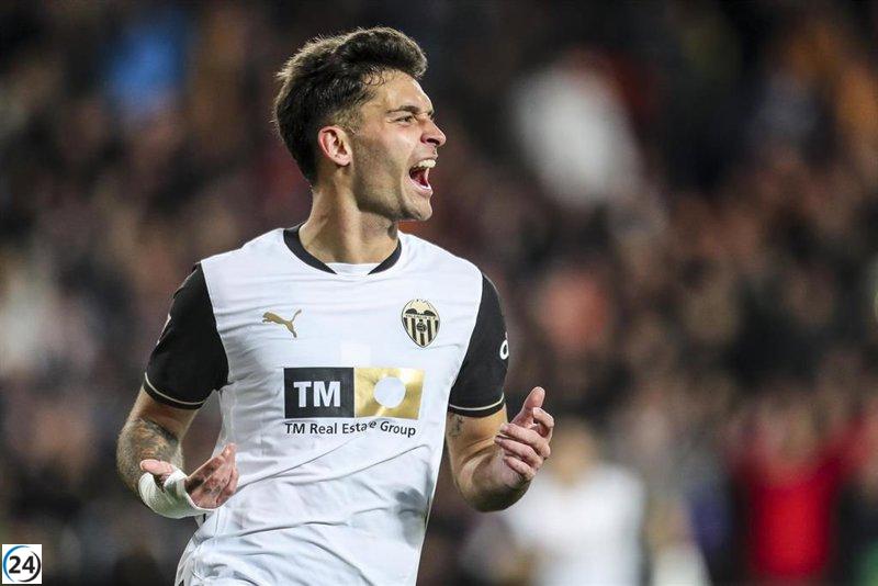 Valencia y Espanyol buscan la victoria como clave para la salvación.
