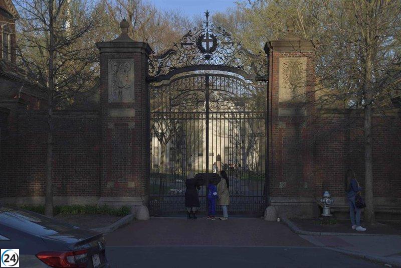 Harvard interpone una demanda a la administración Trump por la retención de financiación.