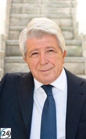 Enrique Cerezo recibe la Medalla de Oro de la Academia de Cine por su impacto positivo en el cine español.