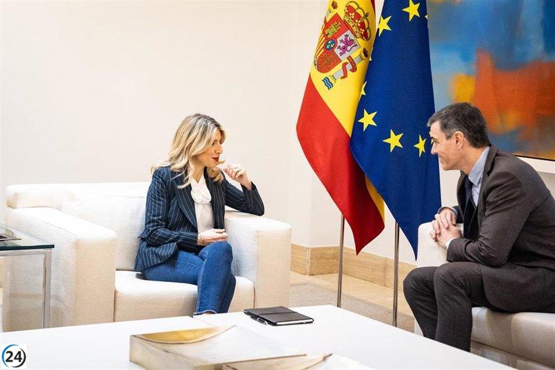 Sumar critica el aumento en el gasto militar propuesto por Sánchez con objeciones en el gabinete.