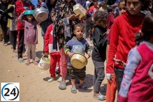 Autoridades de Gaza reportan 52 niños fallecidos por desnutrición y 17 por el frío.