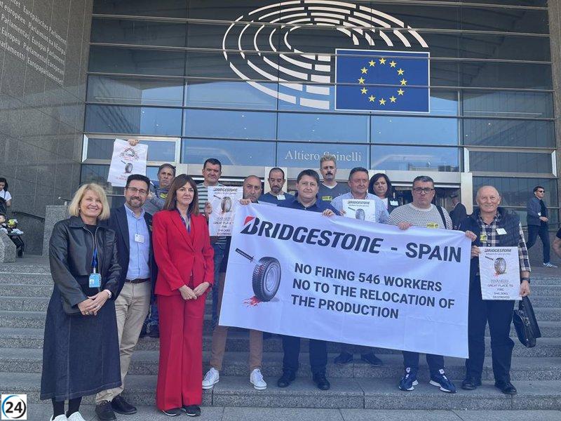 Empleados de Bridgestone presentan al Parlamento Europeo su oposición al ERE y retoman sus huelgas.