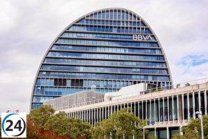 Sánchez convoca a la ciudadanía para opinar sobre la fusión de BBVA y Banco Sabadell.