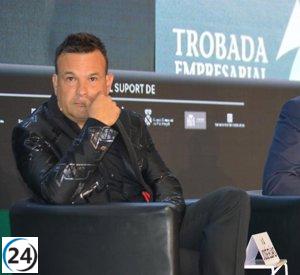 José Elías pide un cambio en la dirección de OHLA para asegurar mayores inversiones, pero la alta dirección rechaza su propuesta.