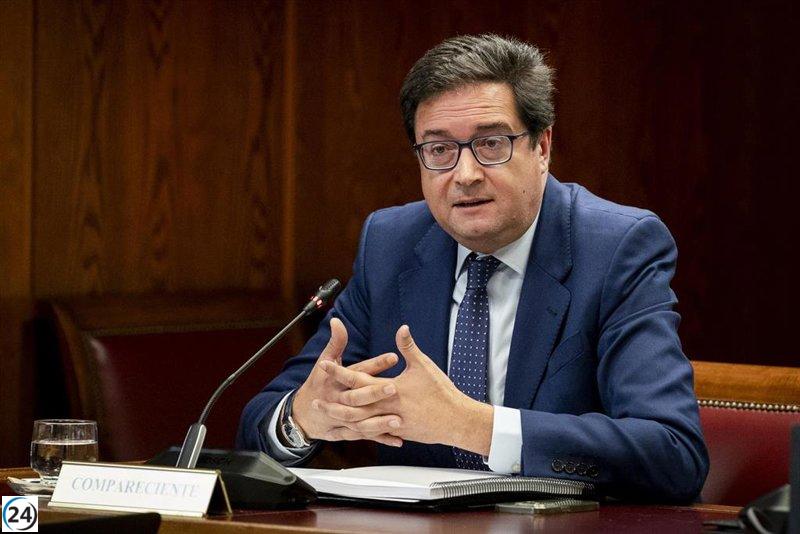 Óscar López promete pronto pagar el aumento salarial del 0,5% a los empleados públicos.