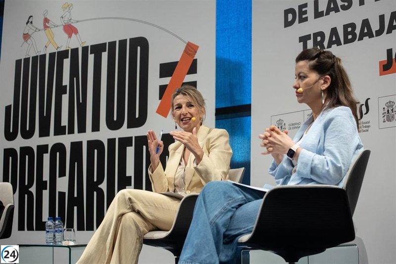 Díaz apoya a la juventud española y destaca su lucha contra estigmas, reafirmando su compromiso con el bienestar social y laboral.