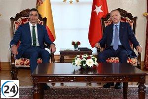 Sánchez destaca la función de Turquía como mediador en los conflictos de Ucrania y Gaza, subrayando su relevancia estratégica para las empresas.