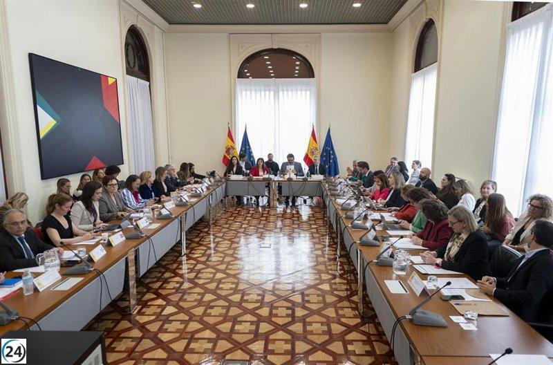 El Gobierno revelará el miércoles a las comunidades autónomas la disponibilidad para recibir menores migrantes.