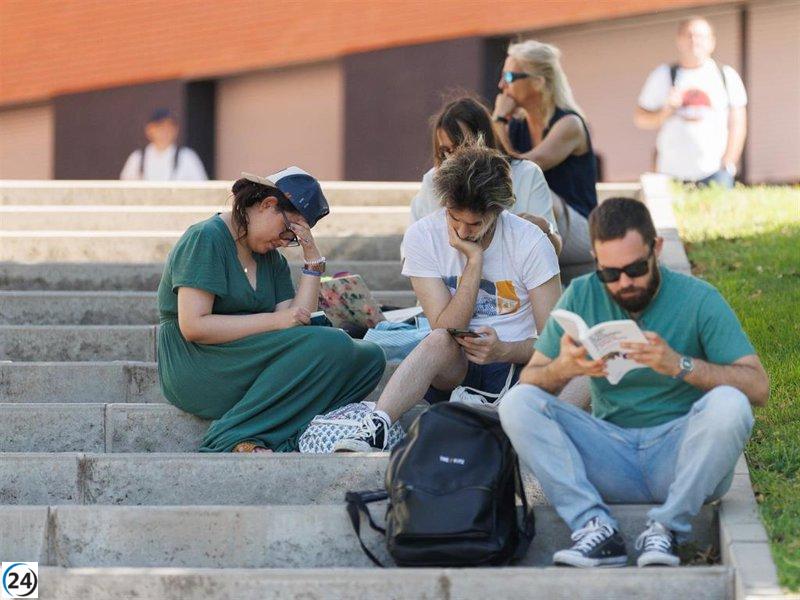El Congreso analiza la propuesta del PSOE para prohibir que universidades financien prácticas en empresas.