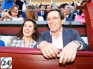 José Luis Martínez-Almeida responde con humor sobre su habilidad para cambiar pañales.