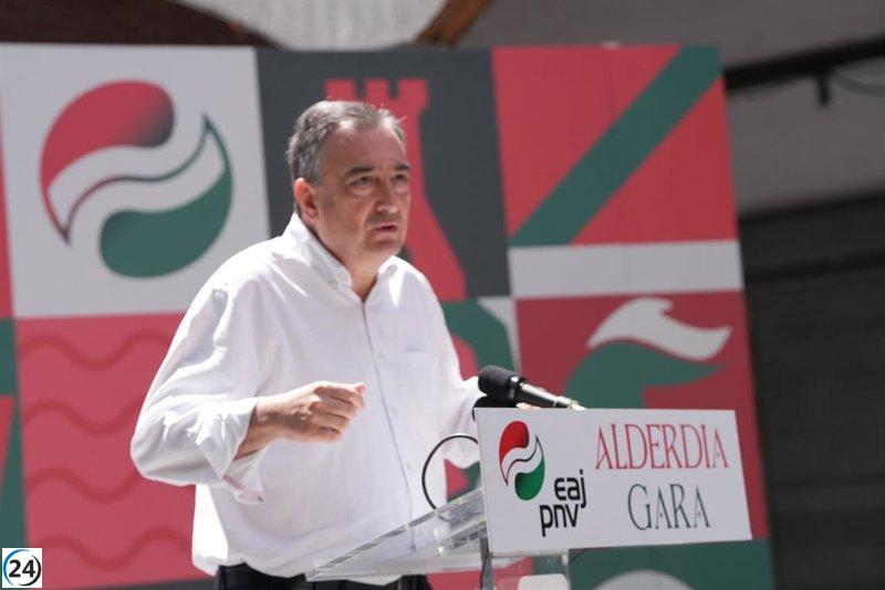 El PNV insiste en la necesidad de lograr la oficialidad del euskera en Europa, a pesar de las estrategias del PP.