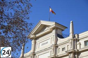 PSOE denuncia falta de transparencia en costos de actividades de la UNED, mientras que el PP resalta problemas en su gestión de contratos.