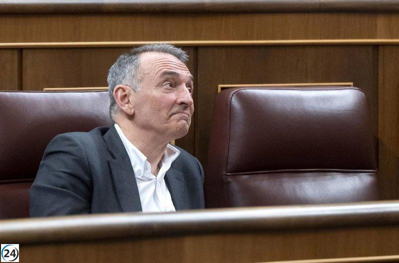IU cuestiona la representación de Leire Díez en el PSOE y sugiere al partido que implemente acciones.