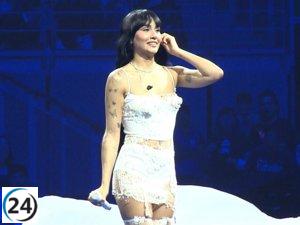 Aitana deslumbra en su conmovedora 'Listening Party' de 'Cuarto azul' con una conexión única con sus seguidores.