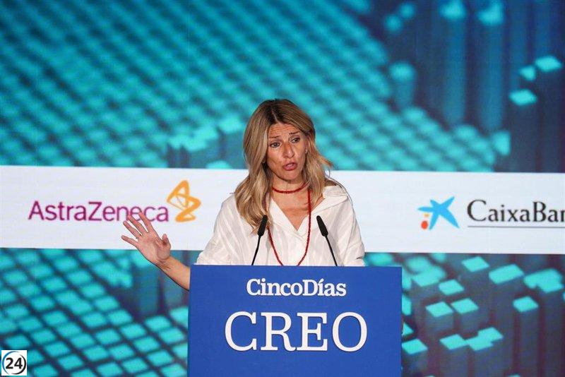 Díaz propone combatir el absentismo junto a la reducción de la jornada laboral en alianza con la CEOE.