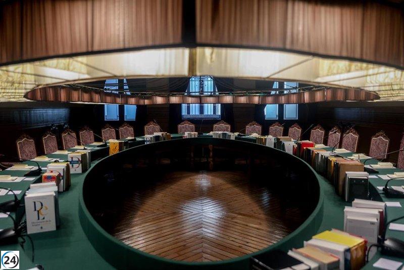 El sillón 'o' de la RAE permanece libre tras la falta de consenso entre los candidatos Luis Alberto de Cuenca y Luis Fernández-Galiano.
