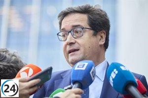 Óscar López reafirma sus declaraciones sobre el exteniente de la UCO y denuncia la operación