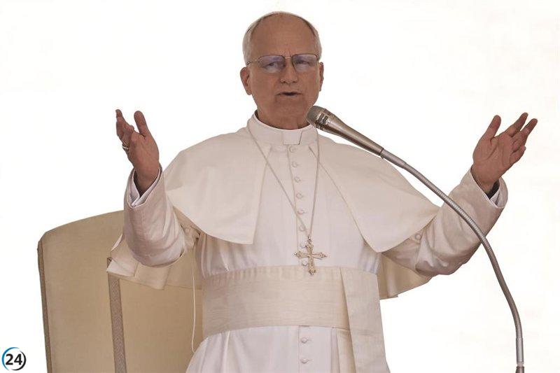 El Papa León XIV se reúne oficialmente con el presidente italiano Sergio Mattarella.