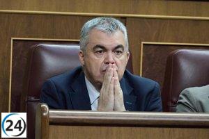 Santos Cerdán renuncia a su cargo como diputado y opta por renunciar a su aforamiento para enfrentar su defensa.