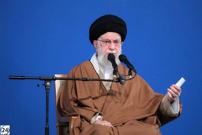 Desentrañando el poder en Irán: la jerarquía liderada por el líder supremo.
