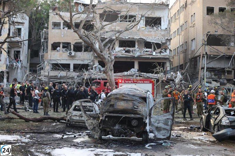 Bombardeos de Irán en Tel Aviv impactan casas de dos trabajadores de la Embajada de España.
