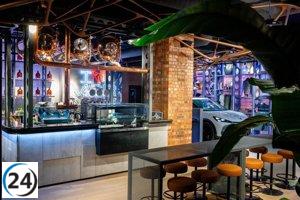 Cupra inaugura su primer City Garage en el Reino Unido, ubicado en Manchester.
