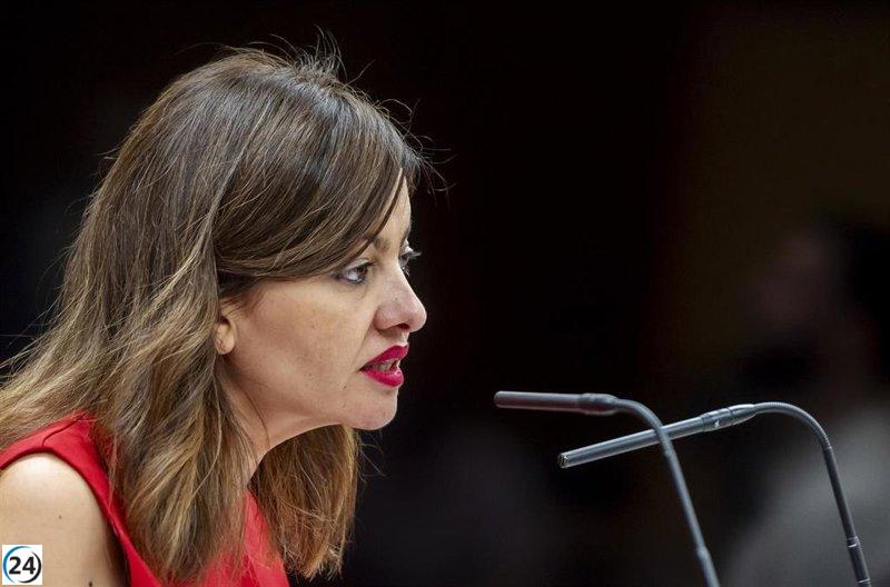 Rego exige el inicio de traslados de menores migrantes en agosto y critica el 