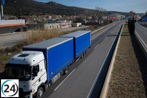 Bruselas propone eliminar peajes para camiones eléctricos hasta 2031.