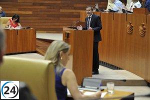 El PSOE de Extremadura fortalece a Guardiola con cuatro acuerdos que contrarrestan la influencia de Vox.