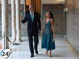 La Reina Letizia brilla en Sevilla con un deslumbrante vestido de Carolina Herrera en cena de la ONU.