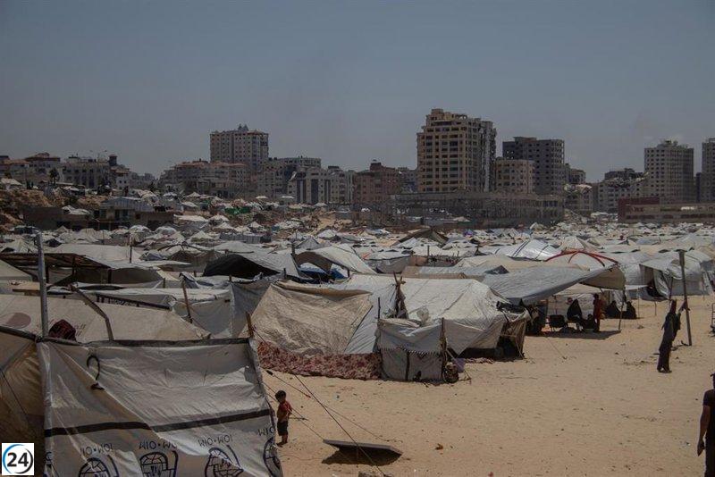 Ataque israelí en Gaza deja al menos 33 fallecidos, entre ellos un periodista.