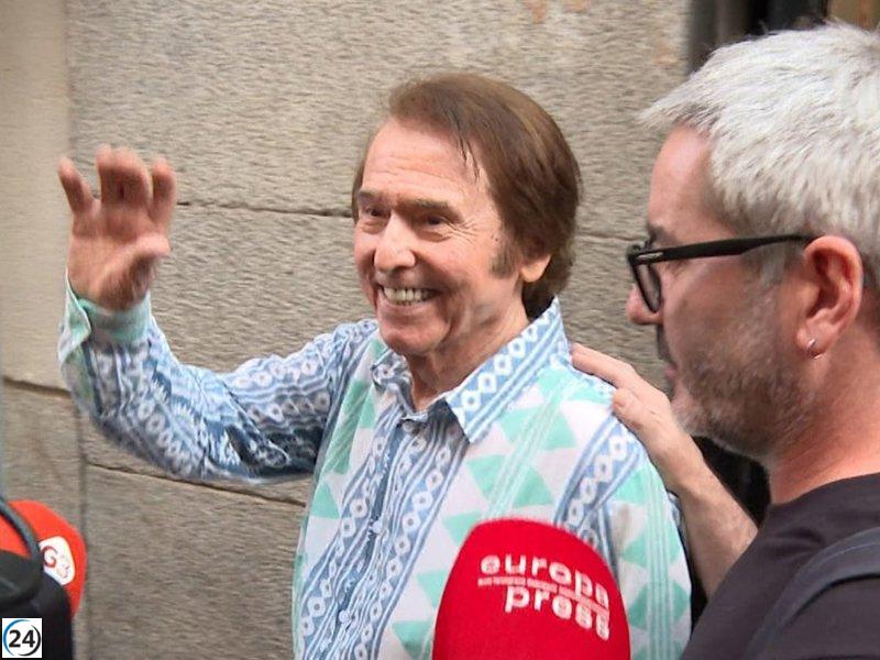 Raphael desata la euforia entre sus seguidores tras un memorable concierto en Madrid. ¡Increíblemente emocionado!