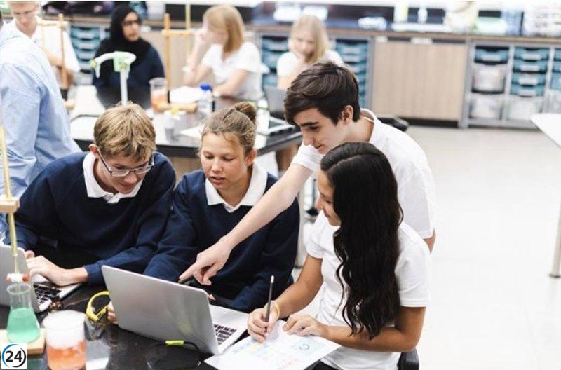 La mayoría de los docentes en España advierte que los alumnos sin acceso a IA quedarán en desventaja, revela un estudio.