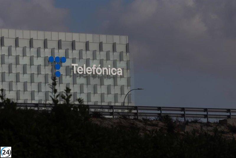 Telefónica adquiere la participación de CDPQ en FiBrasil por 131 millones y controla por completo la fibra óptica.