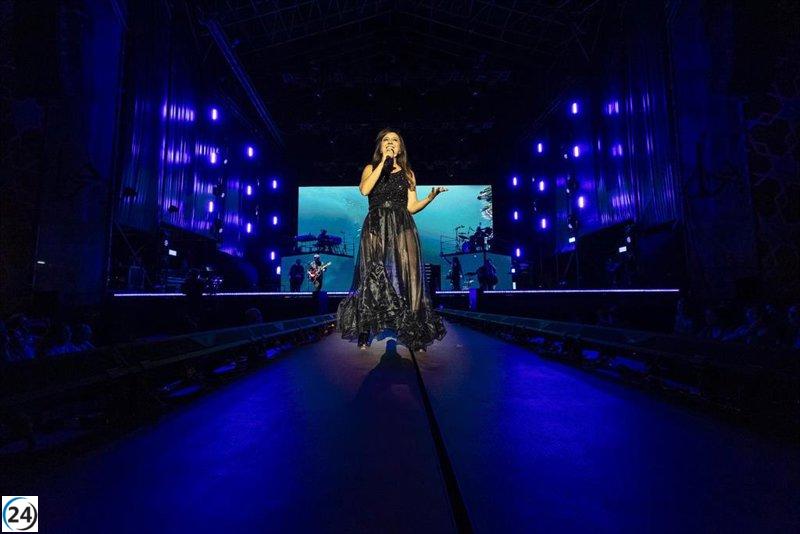 Amaral ilumina Madrid con 'Dolce Vita': la esencia de un grupo que sigue brillando desde sus inicios en pequeños escenarios.