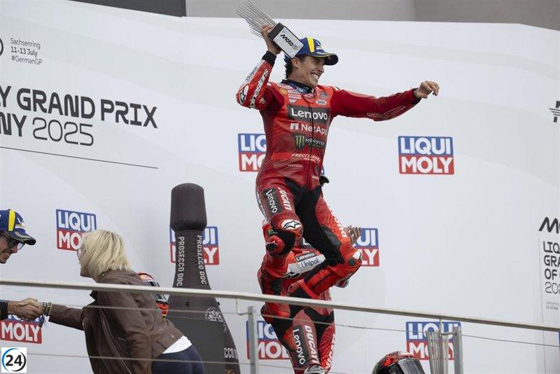 Marc Márquez logra su quinto triunfo consecutivo en Brno.
