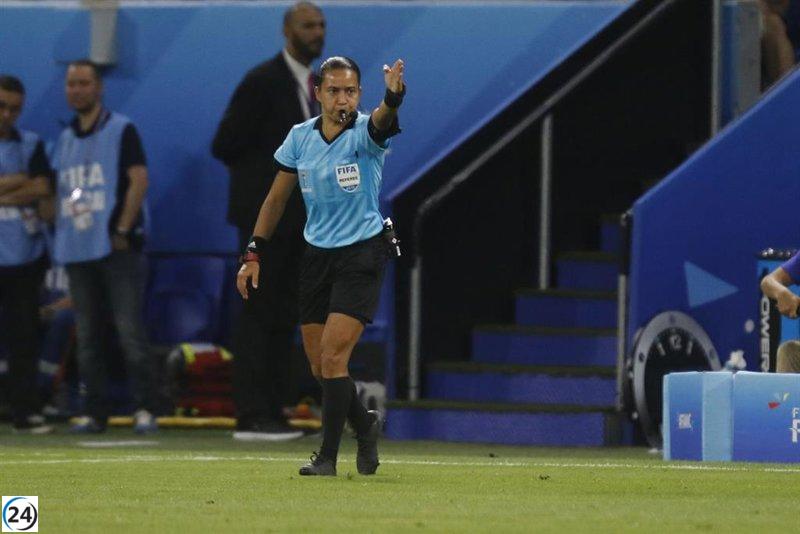 La árbitra brasileña Edina Alves dirigirá la semifinal de la Eurocopa entre Alemania y España.