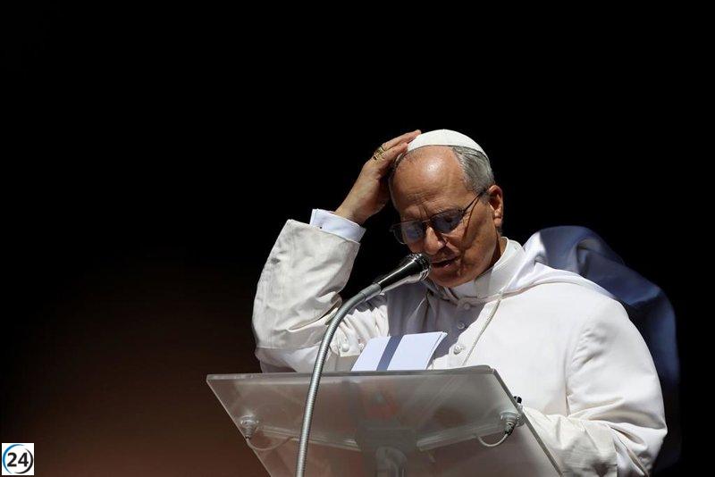 El Papa eleva sus oraciones por las vidas de los niños perdidos en el trágico accidente aéreo en Bangladesh.
