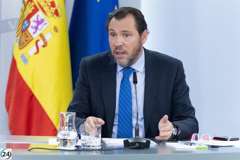 Puente cuestiona la movida legal de Ábalos contra Transportes y se aparta del 'asunto Koldo'.